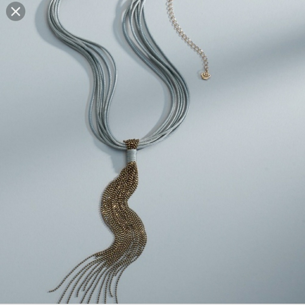 "Glowing" Premier Designs Necklace